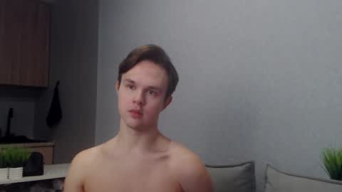 Snapshot of angelraaay chatting on 03-08-26, 06:01 Angel online show from 03-08-26, 06:01