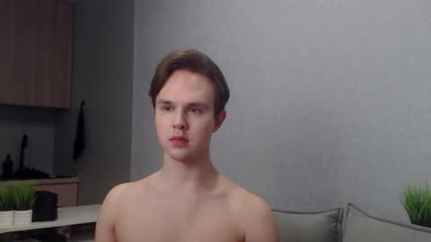 Snapshot of angelraaay chatting on 03-19-26, 01:37 Angel online show from 03-19-26, 01:37