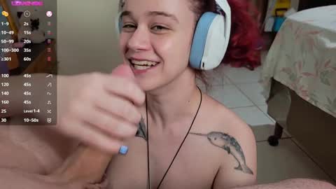 Snapshot of angels_fuck chatting on 01-11-25, 12:22 Chau Mist online show from 01-11-25, 12:22