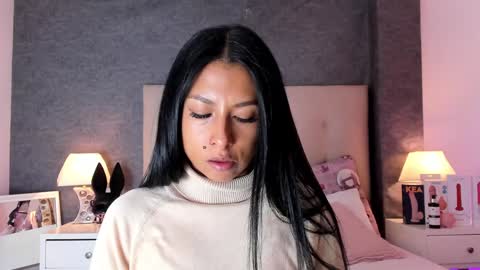 Snapshot of angels_one chatting on 01-20-25, 01:32 Angela online show from 01-20-25, 01:32