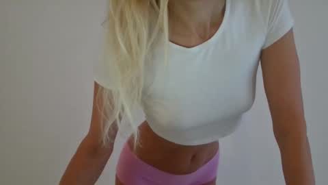 Alesia online show from 12-21-25, 06:53