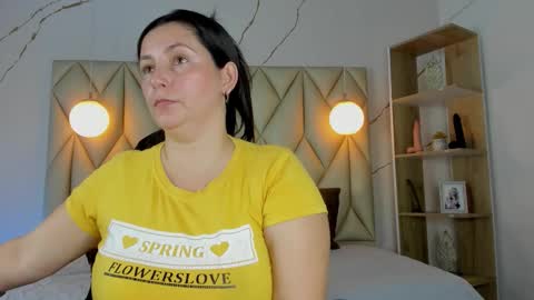 ANGIE online show from 12-19-25, 02:35