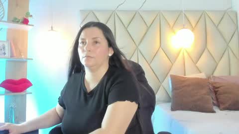 ANGIE online show from 05-09-26, 02:00