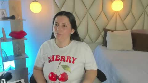 ANGIE online show from 05-10-26, 02:00