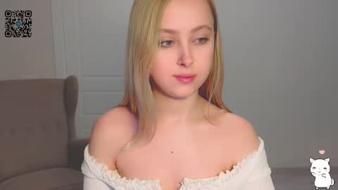  Im Chloe  i do FLASH BOOBS for new fan club online show from 03-19-26, 08:29