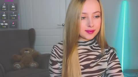 Snapshot of angelxloe chatting on 04-28-26, 11:43 Im Chloe i do FLASH BOOBS for new fan club online show from 04-28-26, 11:43