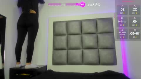 Snapshot of angely_js chatting on 10-22-25, 12:27 angely_js online show from 10-22-25, 12:27