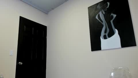 AngelynaW online show from 10-01-25, 10:16