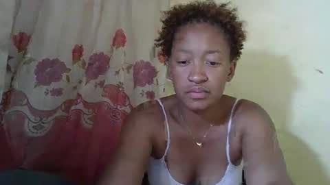 Snapshot of angevannessa chatting on 09-15-25, 06:41 ange online show from 09-15-25, 06:41