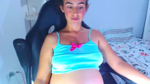 Snapshot of angie_dreamgirl chatting on 12-30-24, 09:50 IG angie dreamgirl01 online show from 12-30-24, 09:50