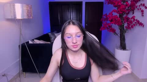 Snapshot of angie_smith_x chatting on 02-25-26, 03:05 angie_smith_x online show from 02-25-26, 03:05