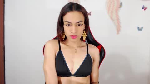 ints marianaroldan945 online show from 12-28-24, 10:03