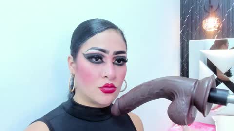 Snapshot of angie_will chatting on 02-15-25, 11:36 A N G I E. online show from 02-15-25, 11:36