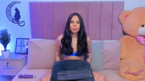 Snapshot of angiegriffin chatting on 02-25-25, 03:31 Milo ---- online show from 02-25-25, 03:31
