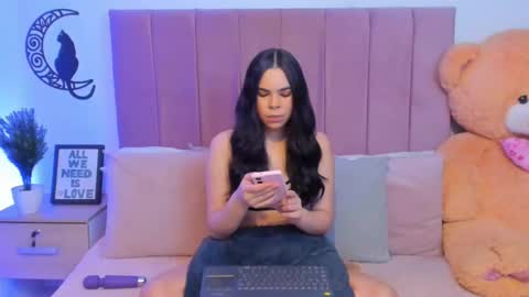 Snapshot of angiegriffin chatting on 03-01-25, 03:32 Milo ---- online show from 03-01-25, 03:32