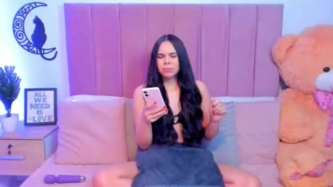 Snapshot of angiegriffin chatting on 10-18-25, 03:42 Milo ---- online show from 10-18-25, 03:42