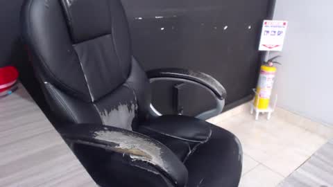 angy online show from 06-18-26, 08:57