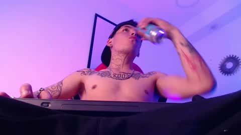 anhonymus online show from 09-24-25, 03:59