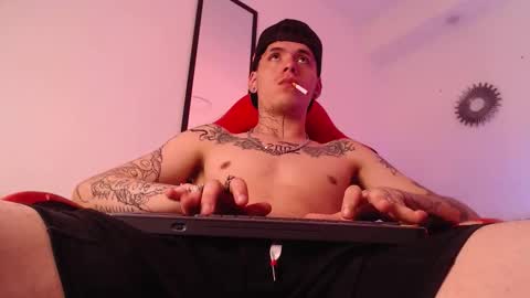 anhonymus online show from 09-26-25, 04:33