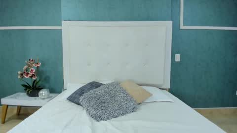 Ania online show from 02-28-25, 01:47