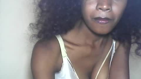 Snapshot of anicha_69 chatting on 06-12-26, 09:19 anicha_69 online show from 06-12-26, 09:19