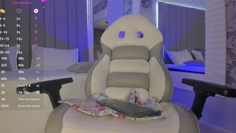 Maria online show from 12-18-24, 04:39
