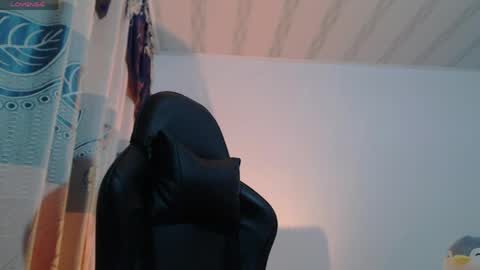 ANIIE  online show from 05-11-26, 04:04