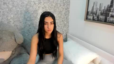 anika_h online show from 03-25-26, 12:11