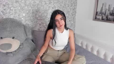anika_h online show from 04-08-26, 12:27