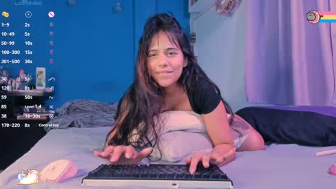 Snapshot of anisahade chatting on 02-09-25, 01:00 Anisahade online show from 02-09-25, 01:00
