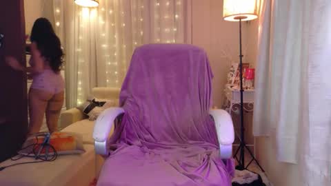 Snapshot of anisahade chatting on 10-04-25, 03:10 Anisahade online show from 10-04-25, 03:10