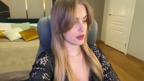 Snapshot of anita_blairr chatting on 04-17-26, 01:08 Anita online show from 04-17-26, 01:08