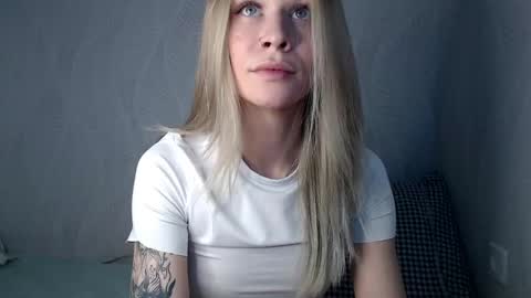 Snapshot of anita_delicious chatting on 02-18-25, 04:05 anita_delicious online show from 02-18-25, 04:05