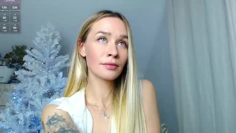 Snapshot of anita_delicious chatting on 12-14-25, 01:33 anita_delicious online show from 12-14-25, 01:33