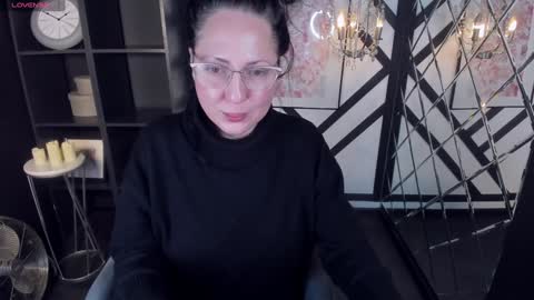 Snapshot of anita_muse chatting on 01-18-25, 03:31 Anita online show from 01-18-25, 03:31