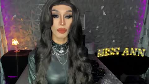 Snapshot of anitacruisze chatting on 01-18-25, 04:04 Miss Ann online show from 01-18-25, 04:04