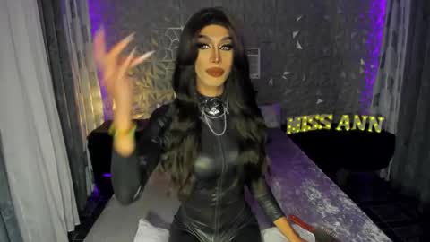 Snapshot of anitacruisze chatting on 01-18-25, 10:06 Miss Ann online show from 01-18-25, 10:06