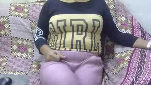 anjali_dogra786 online show from 11-06-25, 07:59