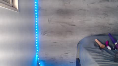 Hello My name is NaiaraPv is OPEN online show from 01-04-25, 07:02