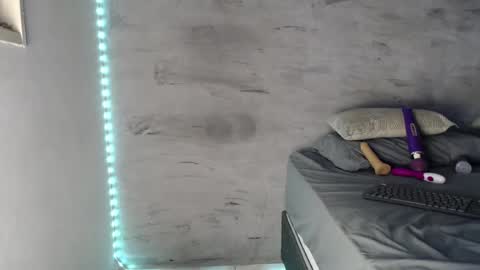 Hello My name is NaiaraPv is OPEN online show from 02-12-25, 01:48