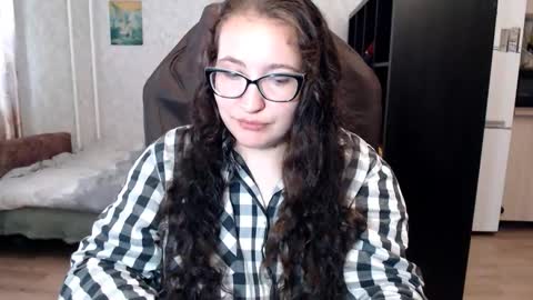 Nameless online show from 09-12-25, 04:23