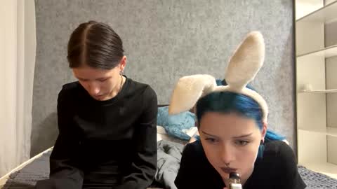 AnmiXHot online show from 11-24-25, 04:01