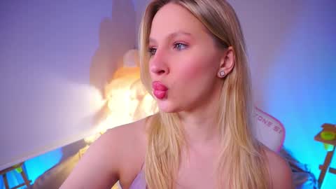 Ann online show from 02-04-26, 01:28