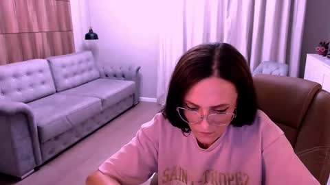 Snapshot of anna88m chatting on 08-07-26, 03:25 Anna online show from 08-07-26, 03:25