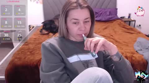 Snapshot of anna_ana chatting on 04-19-26, 06:10 Anadirectgirl online show from 04-19-26, 06:10