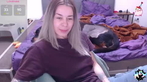 Snapshot of anna_ana chatting on 04-25-26, 06:27 Anadirectgirl online show from 04-25-26, 06:27