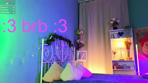 Snapshot of anna_bloom_ chatting on 01-09-25, 07:29 Violett online show from 01-09-25, 07:29