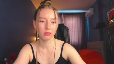 Snapshot of anna_kare chatting on 04-28-26, 12:43 Anna online show from 04-28-26, 12:43