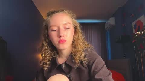 Snapshot of anna_kare chatting on 04-29-26, 11:03 Anna online show from 04-29-26, 11:03