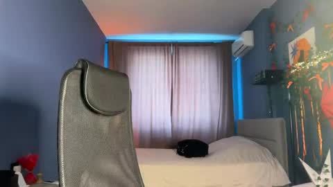 Snapshot of anna_kare chatting on 05-24-26, 11:48 Anna online show from 05-24-26, 11:48